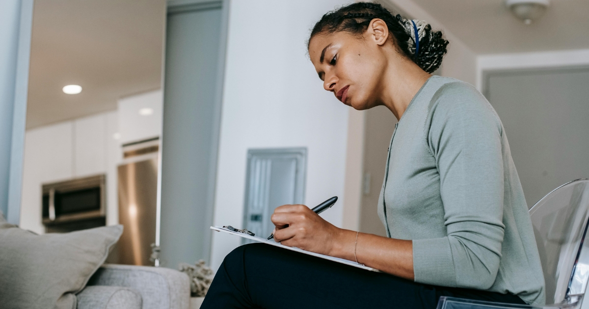 what does a clinical psychologist do — supporting image 1
