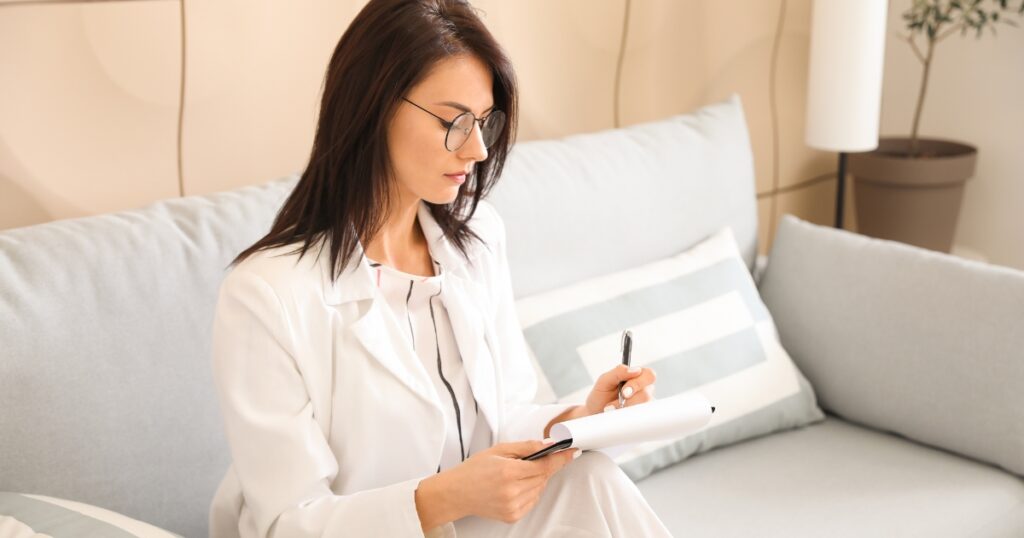 what does a clinical psychologist do — featured image